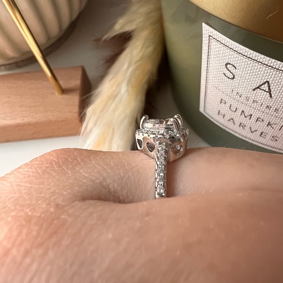 Exquisite Heart-Shaped Halo Ring with Pavé Diamond Band - Picture 6 of 17